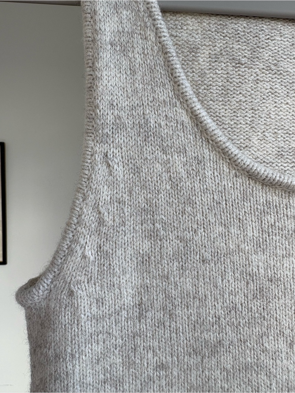 Splendid Cashmere Oatmeal Scoop Neck Knit Tank, Size Small Luxe Minimalism - Picture 4 of 6